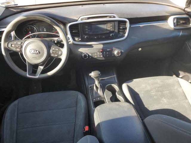 Photo 8 from auction – 2017 KIA SORENTO LX with VIN 5XYPGDA57HG291811