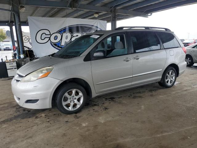 TOYOTA SIENNA 2006 with VIN 5TDZA23C16S402637 - Photo from auction