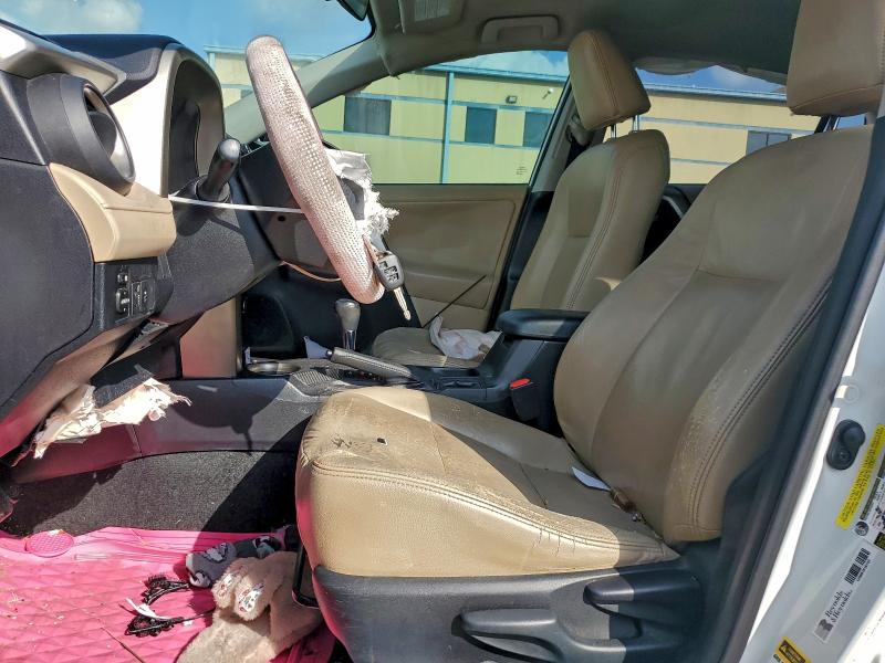 Photo 7 from auction – 2013 TOYOTA RAV4 LE with VIN 2T3ZFREV3DW051993