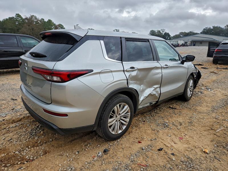 Photo 3 from auction – 2023 MITSUBISHI OUTLANDER with VIN JA4J3TA80PZ016068