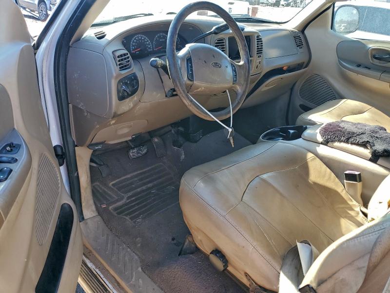Photo 8 from auction – 2000 FORD F150 with VIN 1FTRX17L8YKA57698