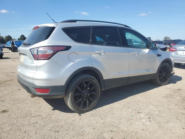 Photo 3 from auction – 2017 FORD ESCAPE SE with VIN 1FMCU0GD0HUD08828