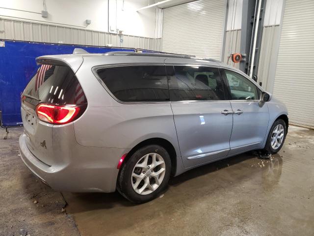 Фото 3 с аукциона – 2018 CHRYSLER PACIFICA T с VIN 2C4RC1EG4JR104508