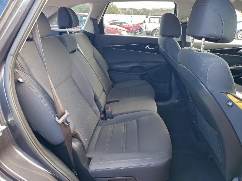 Photo 11 from auction – 2017 KIA SORENTO with VIN 5XYPGDA39HG247002