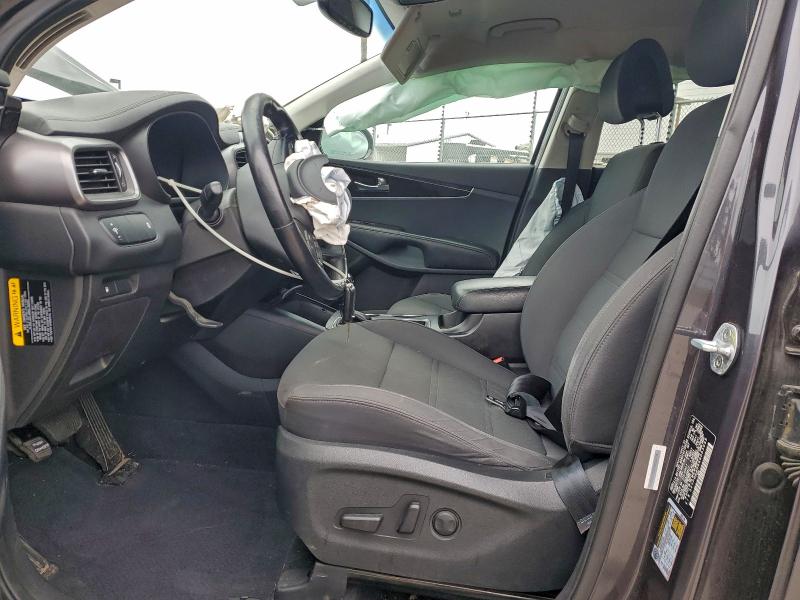 Photo 7 from auction – 2016 KIA SORENTO LX with VIN 5XYPG4A38GG003095