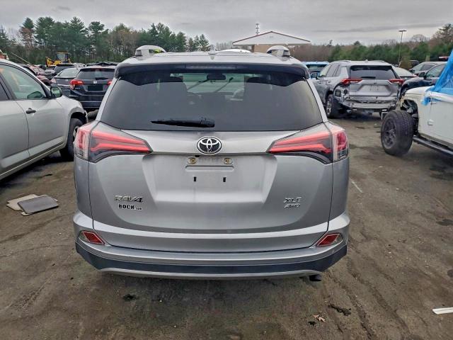 Фото 6 с аукциона – 2018 TOYOTA RAV4 ADVEN с VIN JTMRFREV1JD240277