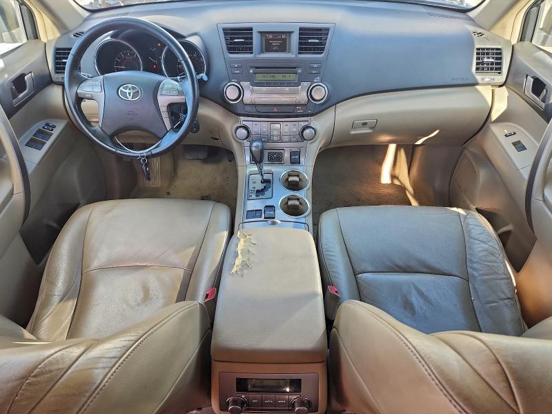 Photo 8 from auction – 2010 TOYOTA HIGHLANDER with VIN 5TDKK3EH1AS006097