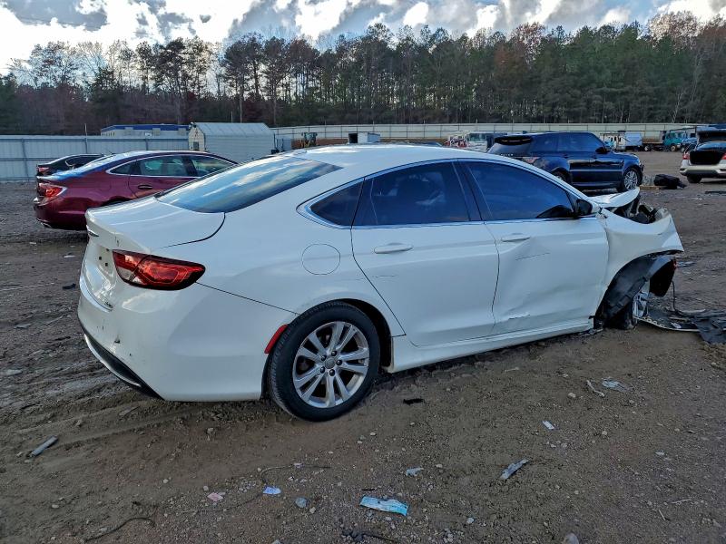 Photo 3 from auction – 2015 CHRYSLER 200 LIMITE with VIN 1C3CCCAB0FN743909