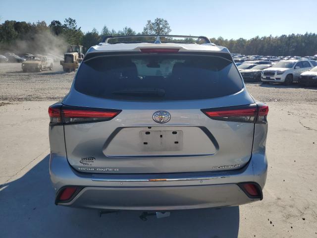 Photo 6 from auction – 2022 TOYOTA HIGHLANDER with VIN 5TDFZRAH7NS119743