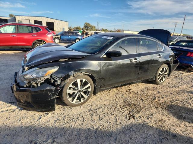NISSAN ALTIMA 2.5 2017 with VIN 1N4AL3AP3HC266296 - Photo from auction