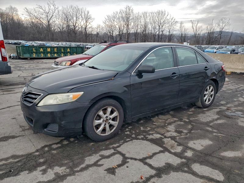 Zdjęcie 1 z aukcji – 2011 TOYOTA CAMRY z VIN 4T1BF3EK7BU212128