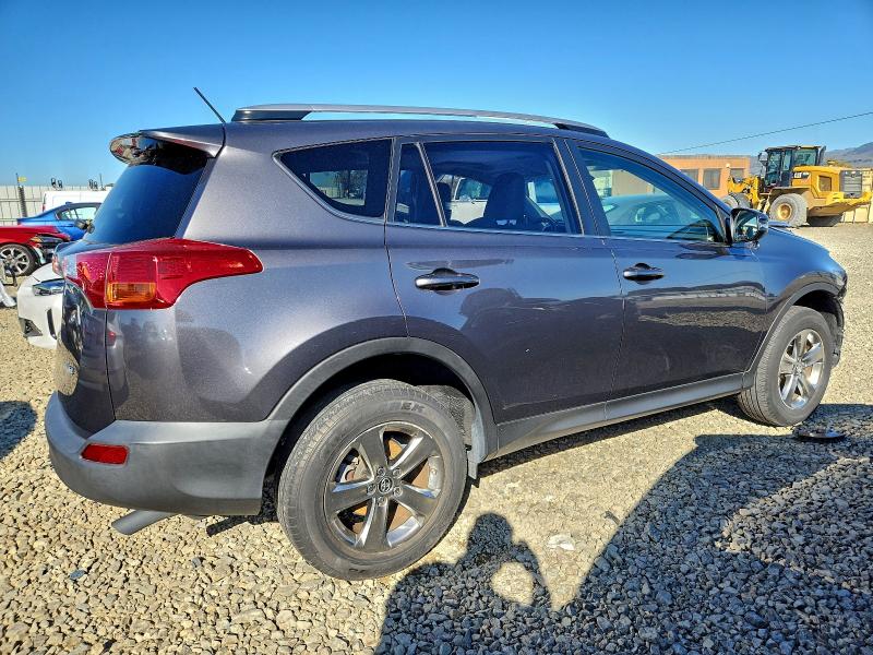Photo 3 from auction – 2015 TOYOTA RAV4 XLE with VIN JTMWFREV1FJ050023
