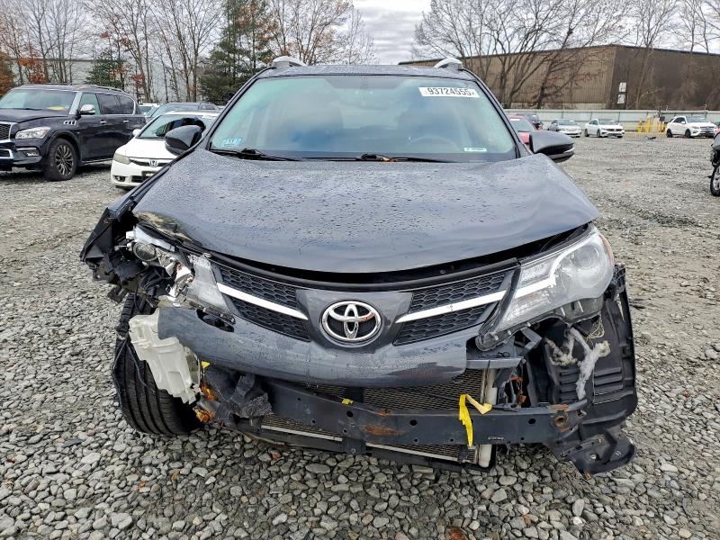 Photo 5 from auction – 2013 TOYOTA RAV4 with VIN 2T3DFREV1DW081889
