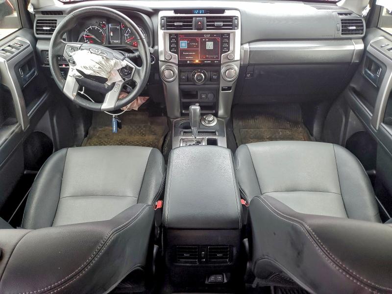 Photo 8 from auction – 2020 TOYOTA 4RUNNER SR with VIN JTEBU5JR1L5769908