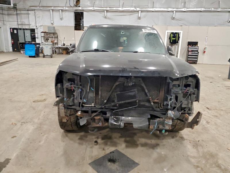Photo 5 from auction – 2004 CHEVROLET SILVERADO with VIN 2GCEK19N841122703