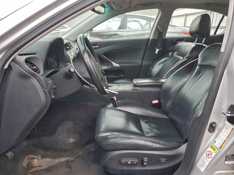 Photo 7 from auction – 2009 LEXUS IS with VIN JTHCK262592032356