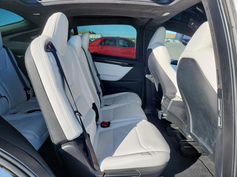 Photo 11 from auction – 2020 TESLA MODEL X with VIN 5YJXCAE22LF245782