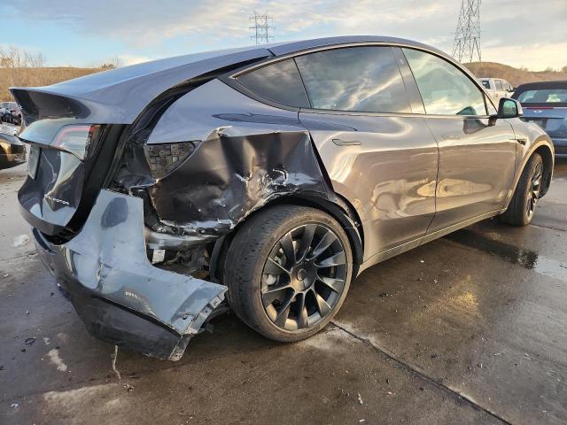 Фото 3 с аукциона – 2021 TESLA MODEL Y с VIN 5YJYGAEE1MF211336