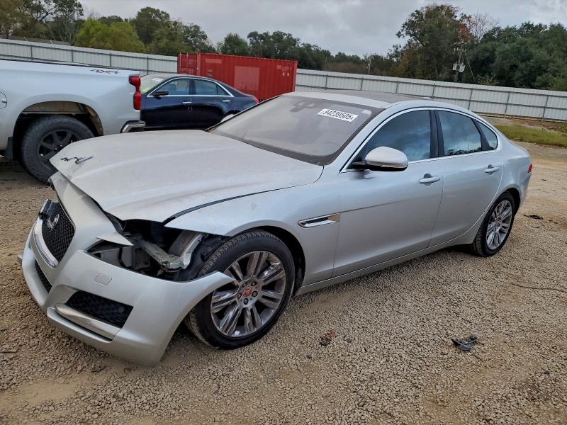 Zdjęcie 1 z aukcji – 2017 JAGUAR XF z VIN SAJBR4BV3HCY34287