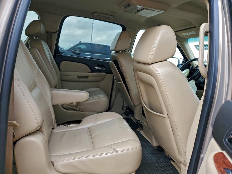Photo 11 from auction – 2007 CHEVROLET SUBURBAN C with VIN 1GNFC16J07R224910