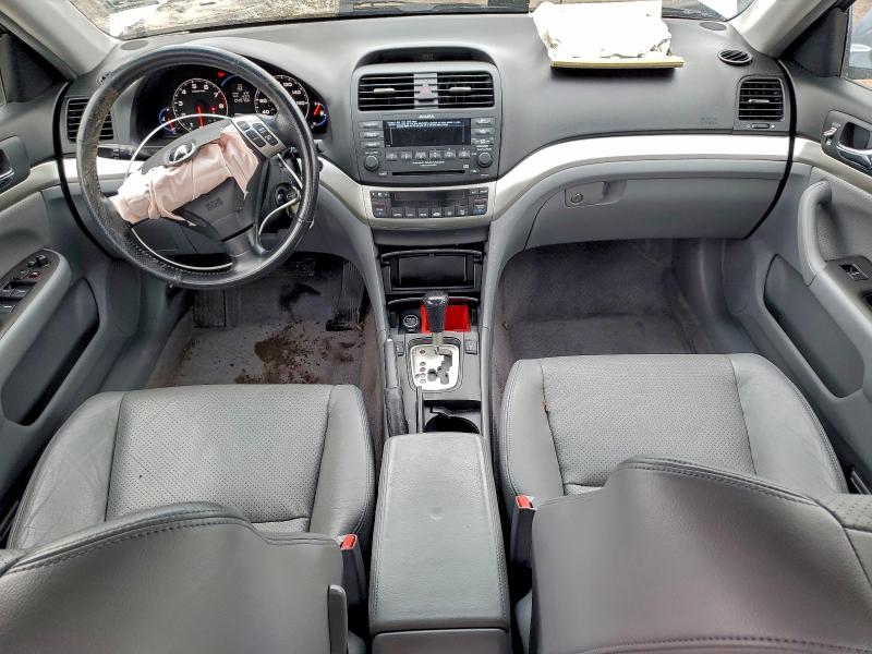 Photo 8 from auction – 2005 ACURA TSX with VIN JH4CL96815C005265