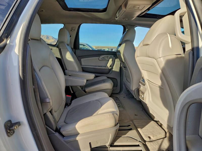 Photo 11 from auction – 2011 CHEVROLET TRAVERSE L with VIN 1GNKVJED2BJ253417