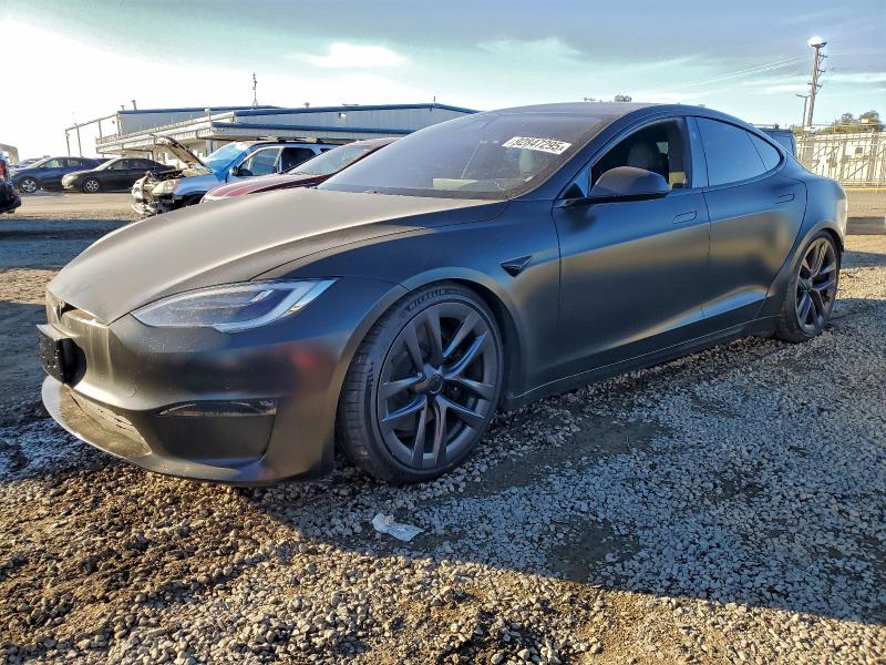 TESLA MODEL S 2022 with VIN 5YJSA1E55NF464149 - Photo from auction