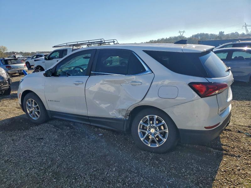 Photo 2 from auction – 2022 CHEVROLET EQUINOX LT with VIN 3GNAXTEV7NL134138