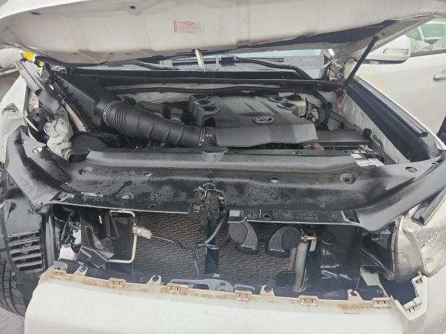Photo 12 from auction – 2013 TOYOTA 4RUNNER SR with VIN JTEBU5JR2D5133967