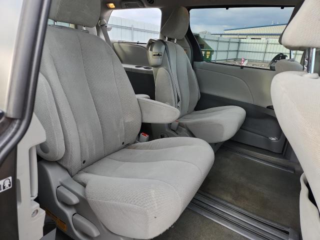 Photo 11 from auction – 2013 TOYOTA SIENNA LE with VIN 5TDKK3DC4DS303441