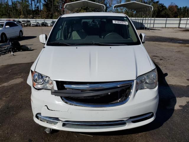 Photo 5 from auction – 2016 CHRYSLER TOWN & COU with VIN 2C4RC1BG4GR294047