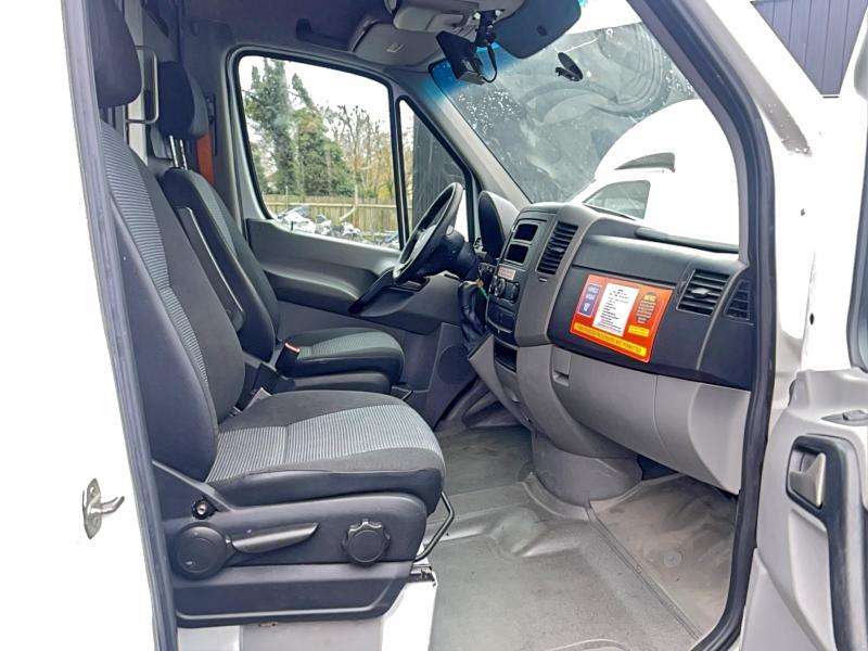 Photo 5 from auction – 2014 MERCEDES-BENZ SPRINTER 2 with VIN WD3PE8DE4E5899714