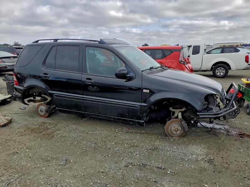 Photo 4 from auction – 2000 MERCEDES-BENZ ML 430 with VIN 4JGAB72EXYA191069