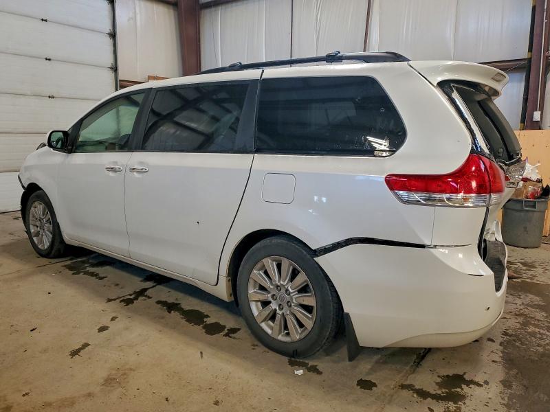 Photo 2 from auction – 2012 TOYOTA SIENNA XLE with VIN 5TDDK3DC0CS046916