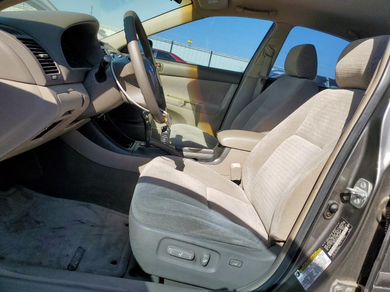 Photo 7 from auction – 2004 TOYOTA CAMRY with VIN 4T1BE32K94U928877