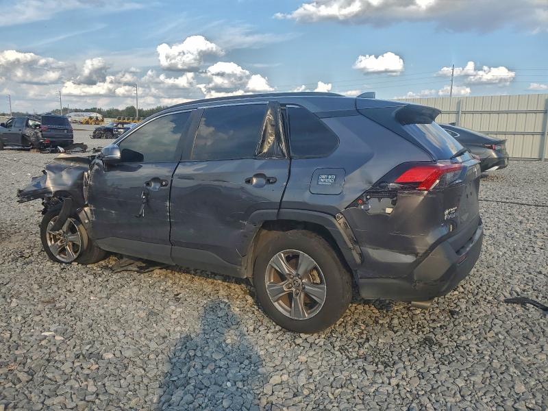 Photo 2 from auction – 2022 TOYOTA RAV4 XLE with VIN 2T3W1RFV3NC184188