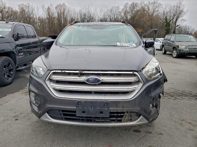 Photo 5 from auction – 2018 FORD ESCAPE SE with VIN 1FMCU9GD4JUC53925