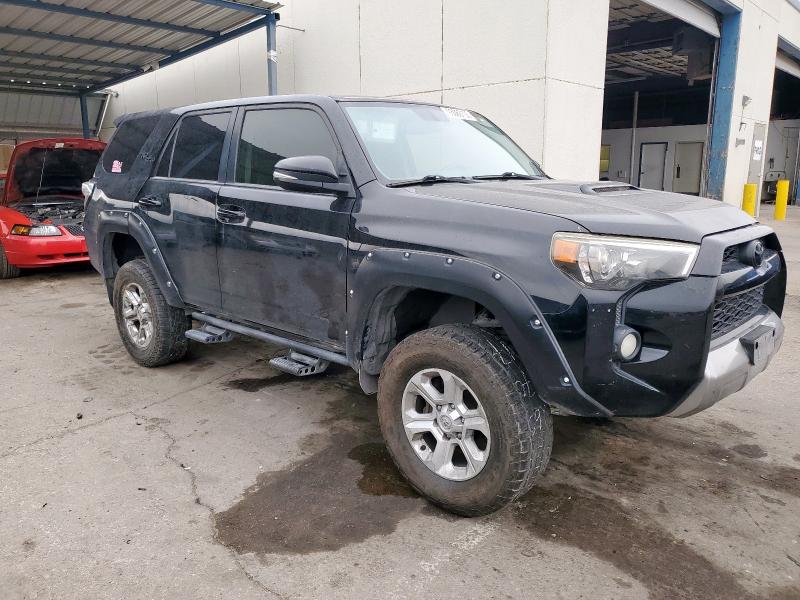 Photo 4 from auction – 2018 TOYOTA 4RUNNER SR with VIN JTEBU5JR0J5525244