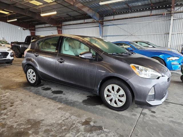 Photo 4 from auction – 2013 TOYOTA PRIUS C with VIN JTDKDTB34D1530008