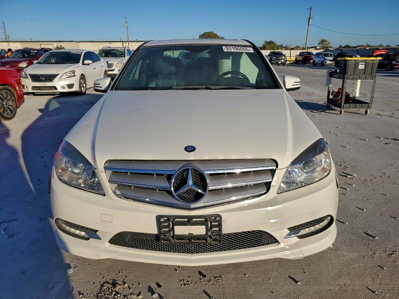Photo 5 from auction – 2011 MERCEDES-BENZ C 300 with VIN WDDGF5EB8BR133789