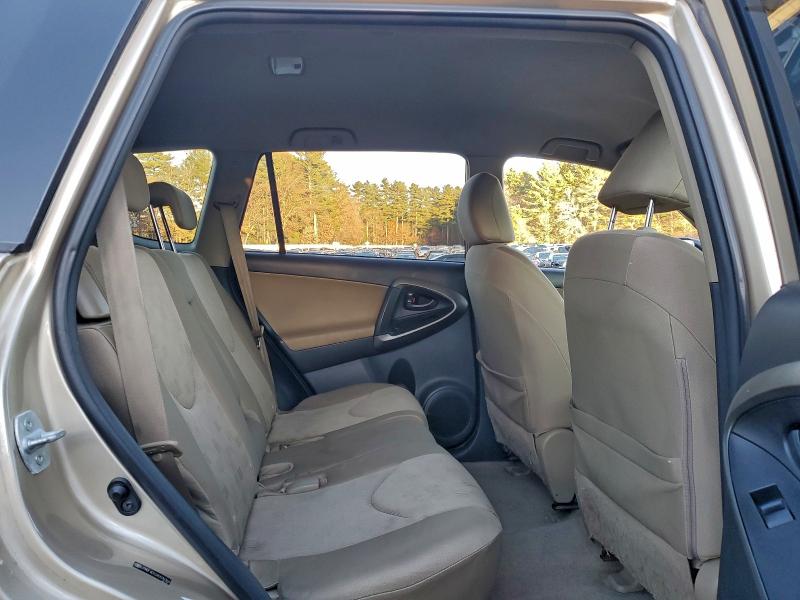 Photo 11 from auction – 2010 TOYOTA RAV4 with VIN JTMBF4DV2AD036366