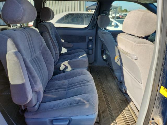 Photo 11 from auction – 2002 TOYOTA SIENNA LE with VIN 4T3ZF13C82U462080