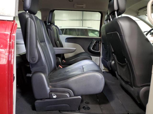 Photo 11 from auction – 2016 CHRYSLER TOWN & COU with VIN 2C4RC1CG8GR239129
