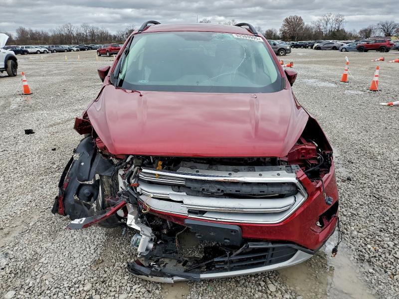 Photo 5 from auction – 2017 FORD ESCAPE SE with VIN 1FMCU0GD2HUB13796