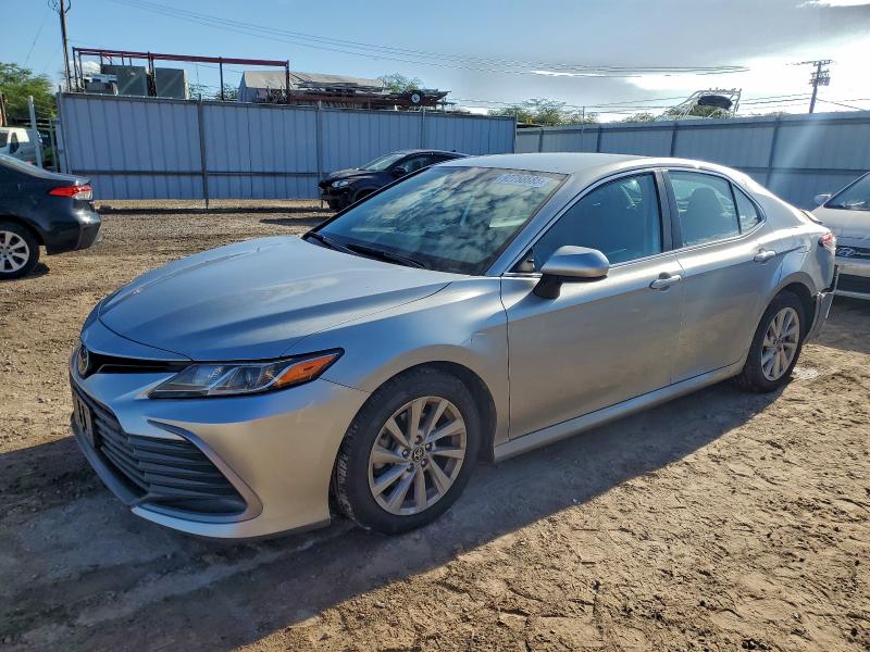 TOYOTA CAMRY LE 2022 with VIN 4T1C11AK2NU694993 - Photo from auction