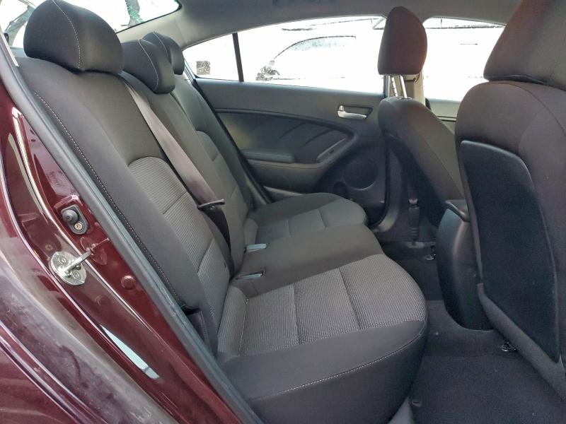Photo 10 from auction – 2018 KIA FORTE LX with VIN 3KPFK4A79JE196794