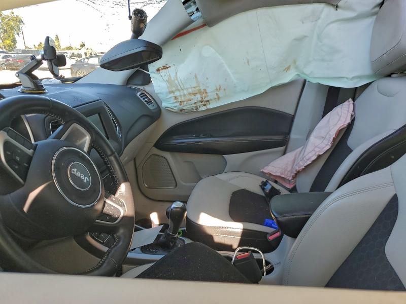 Photo 7 from auction – 2019 JEEP COMPASS LA with VIN 3C4NJCBB5KT743052