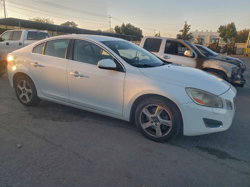 Photo 4 from auction – 2012 VOLVO S60 T5 with VIN YV1622FS9C2053016