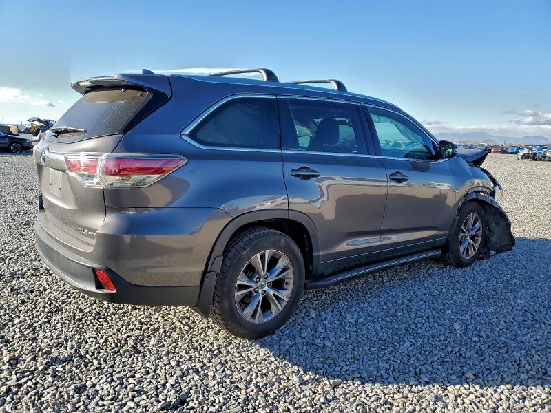 Photo 3 from auction – 2015 TOYOTA HIGHLANDER with VIN 5TDJKRFH1FS085534