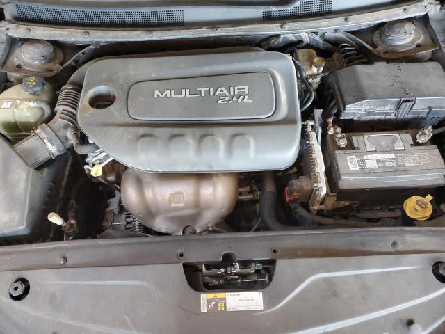 Photo 11 from auction – 2016 CHRYSLER 200 LIMITE with VIN 1C3CCCAB5GN141993